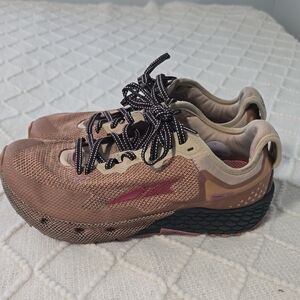 Altra Women's Athletic Shoes